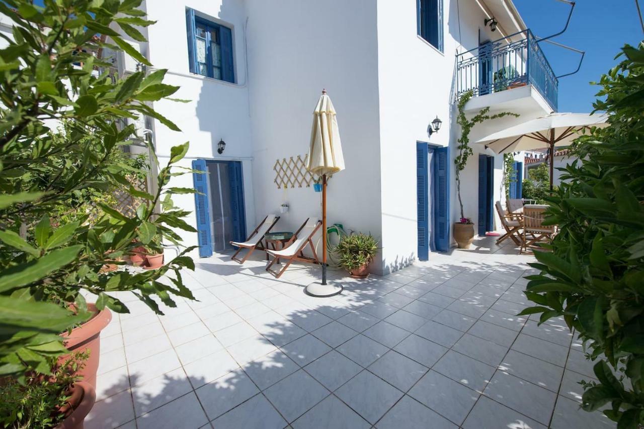 Aquarella-Stylish Veranda Apartment In Centre Of Poros Town Exterior foto