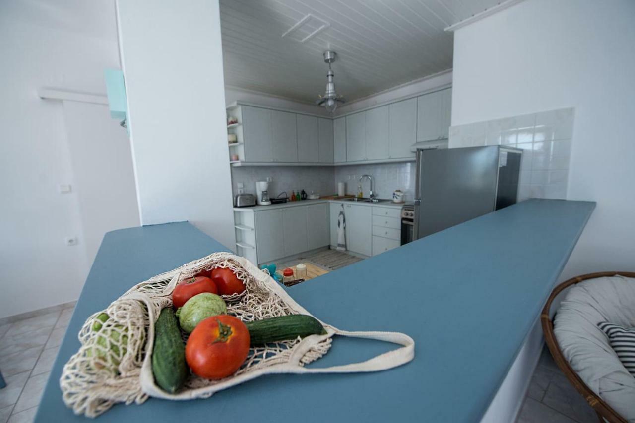 Aquarella-Stylish Veranda Apartment In Centre Of Poros Town Exterior foto