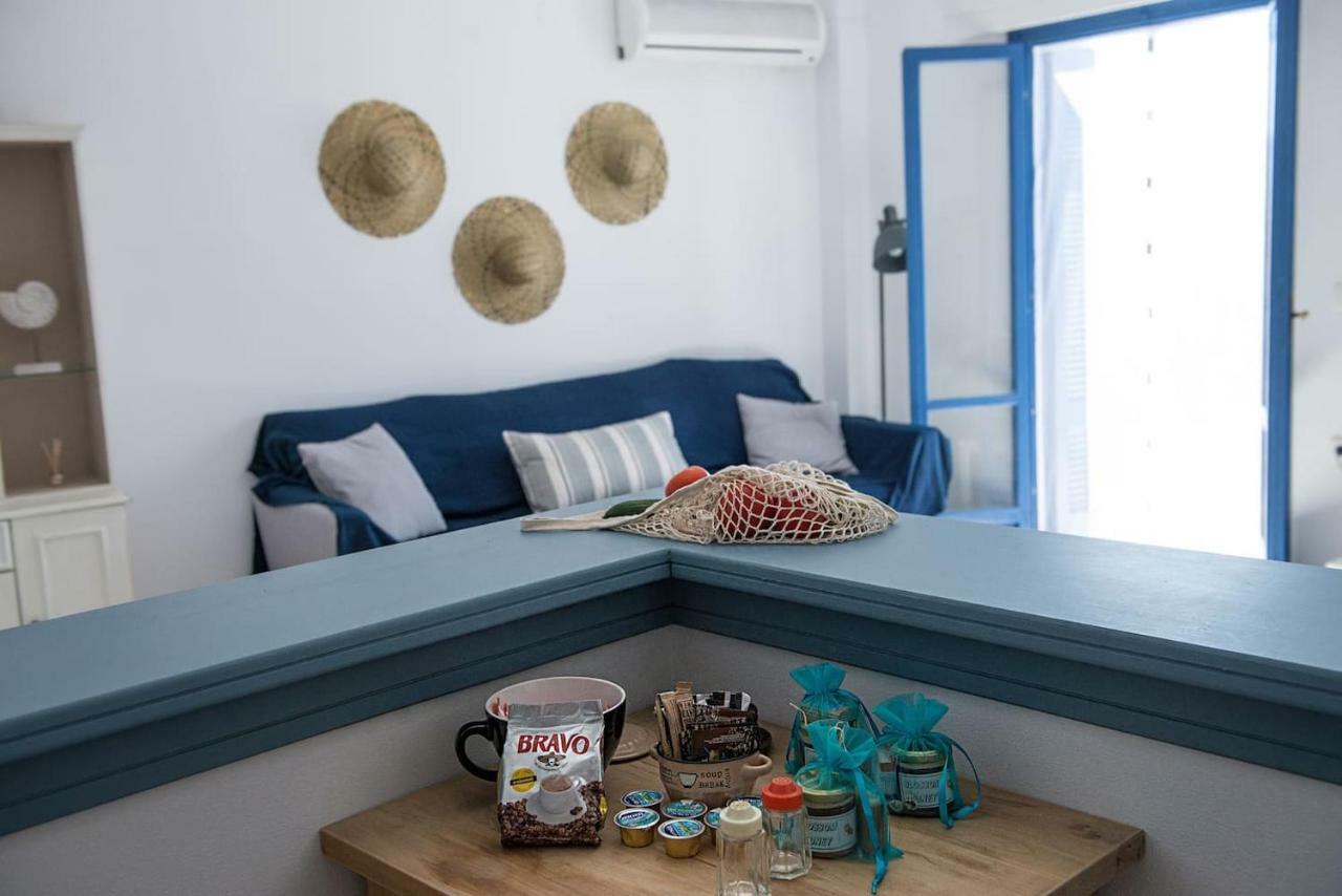 Aquarella-Stylish Veranda Apartment In Centre Of Poros Town Exterior foto